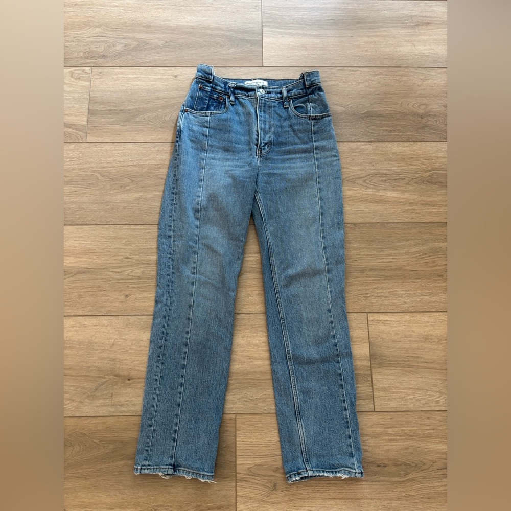 Abercrombie 90s straight ultra high-rise jean